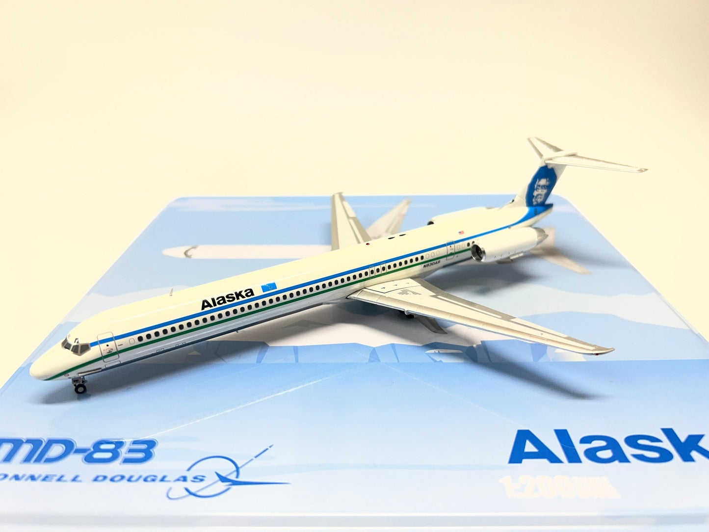 Jet-X Models JX024-2-006 1:200 Alaska MD83 Polished N930AS
