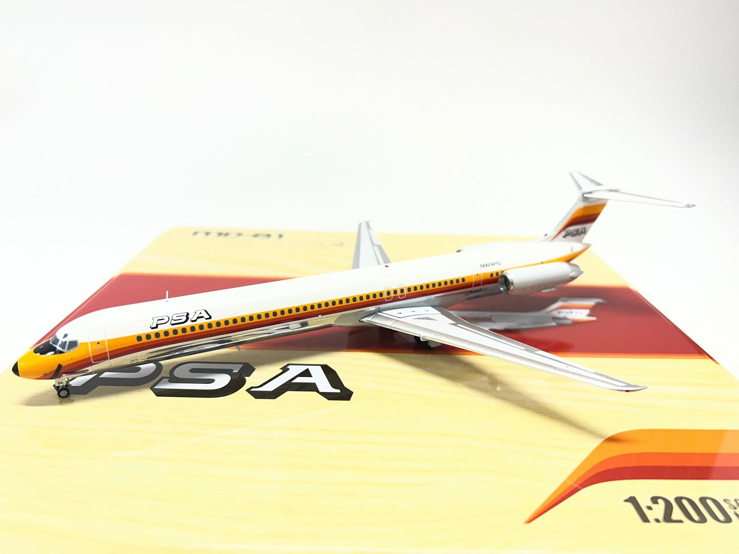 Jet-X Models JX024-2-008 1:200 PSA MD-83 Polished N924PS