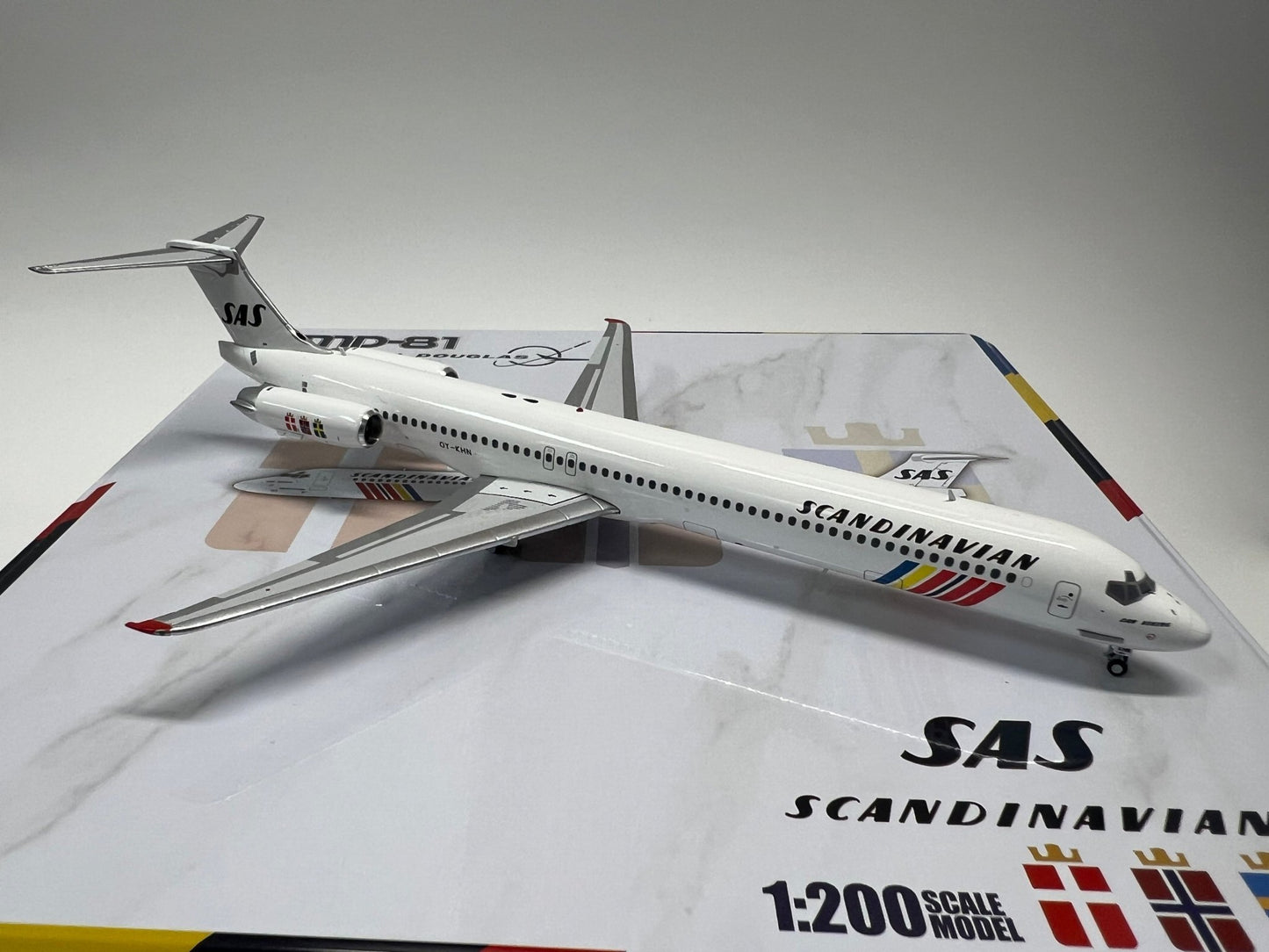 Jet-X Models JX024-2-010 1:200 Scandinavian SAS MD-81 OY-KHN