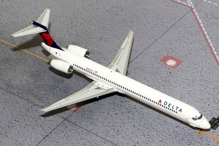 Jet - X Models VL005B 1:200 Delta MD - 90 - 30 N901DA