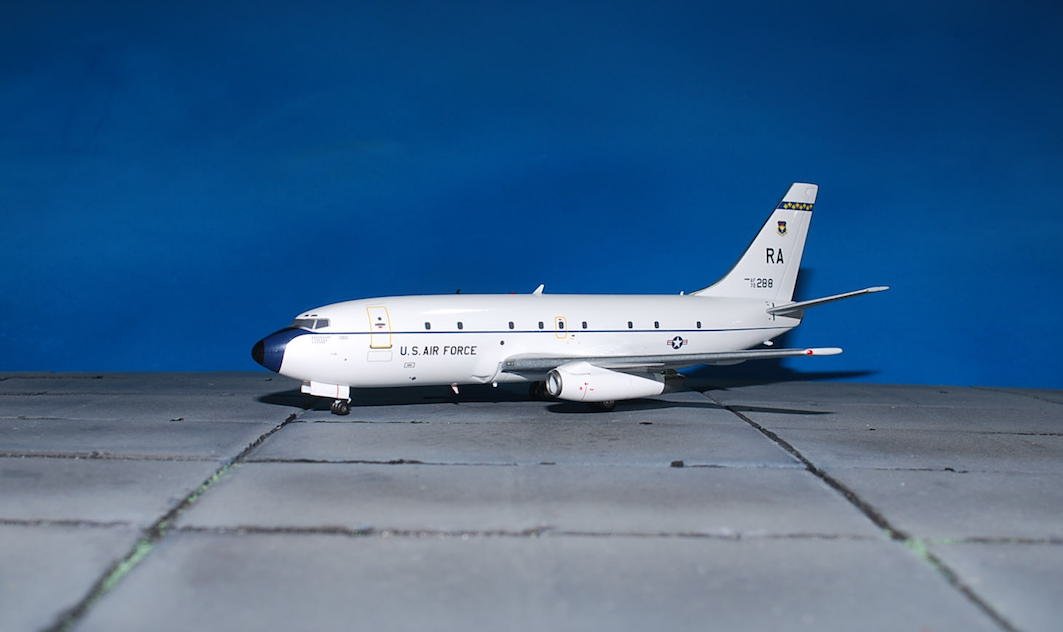 *Jfox JF - 737 - 2 - 006 1:200 USAF T - 43 Boeing 737 - 200 Randolph AFB