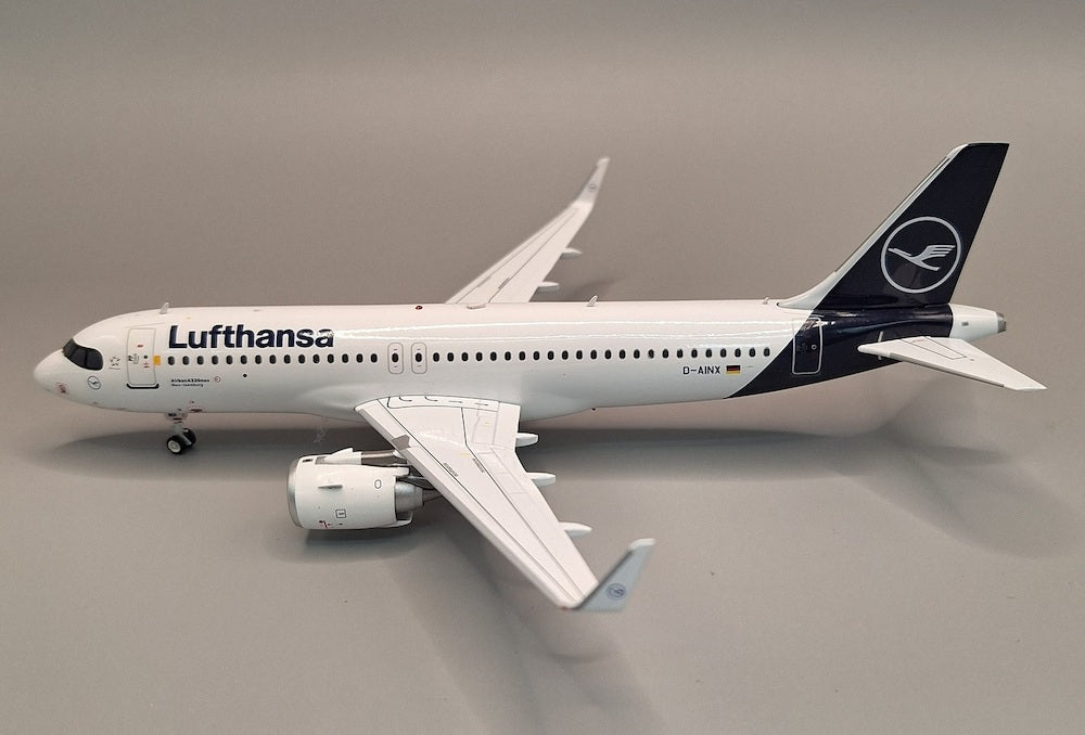 JFox JF - A320 - 049 1:200 Lufthansa A320 - 271 D - AINX