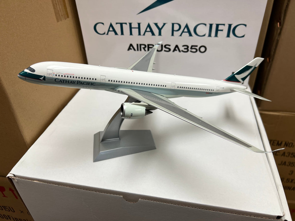 JFox JF - A350 - 002 1:200 Airbus A350 - 900 Cathay Pacific B - LRB (Flaps Up)
