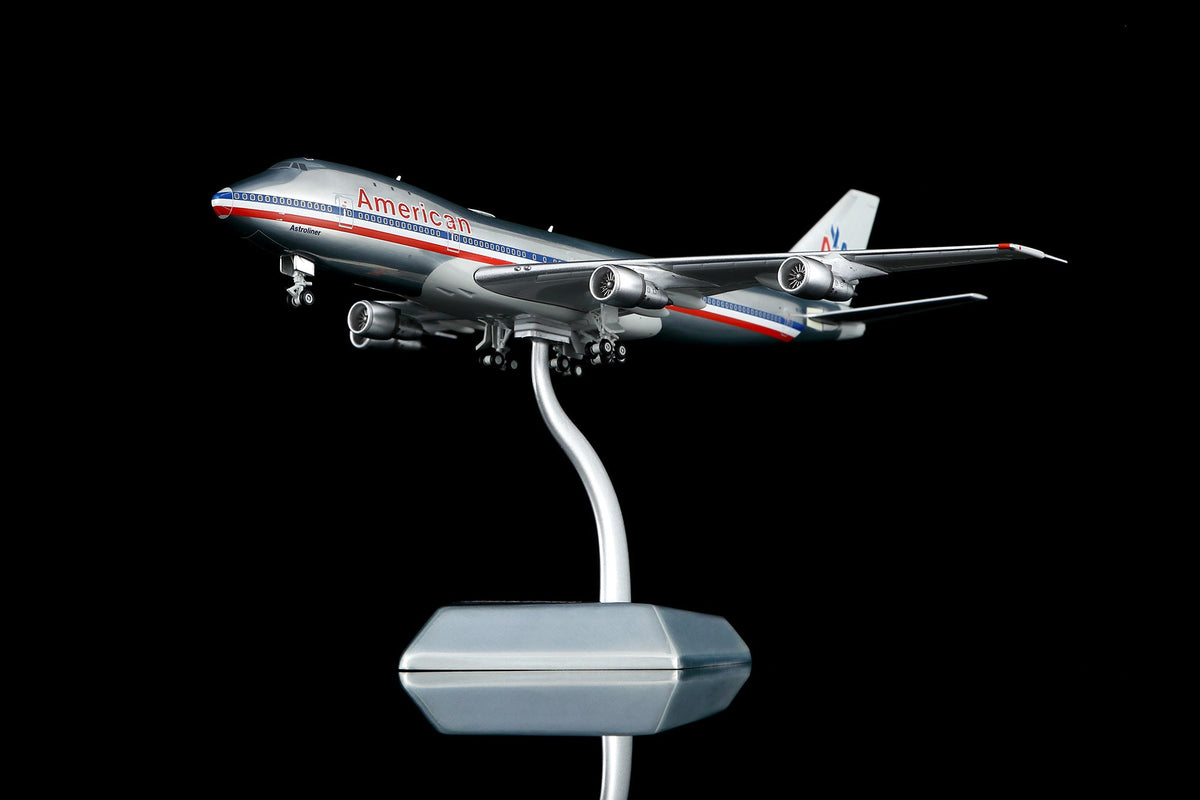 Legacy Jets 1:400 scale American/Pan Am Hybrid Boeing 747-100 N740PA diecast model airplane