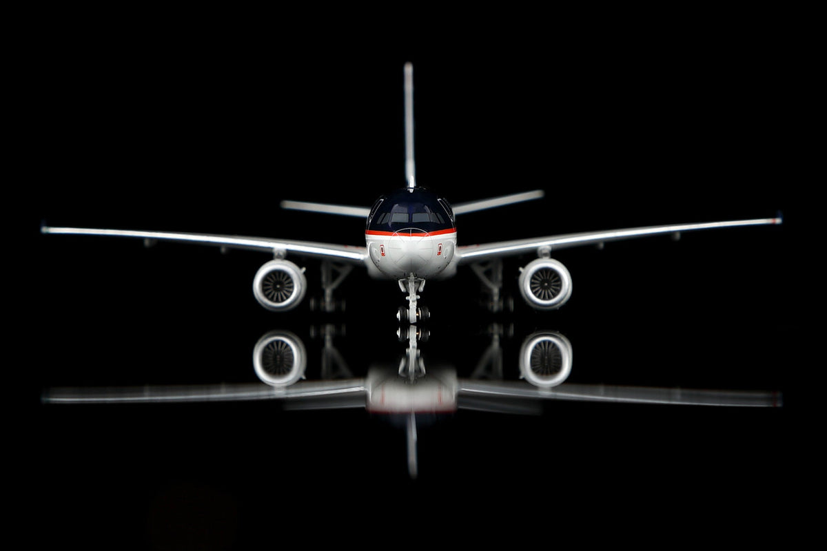 Legacy Jets 1:400 scale US Airways "Shuttle" Airbus A320 N105UW diecast model airplane
