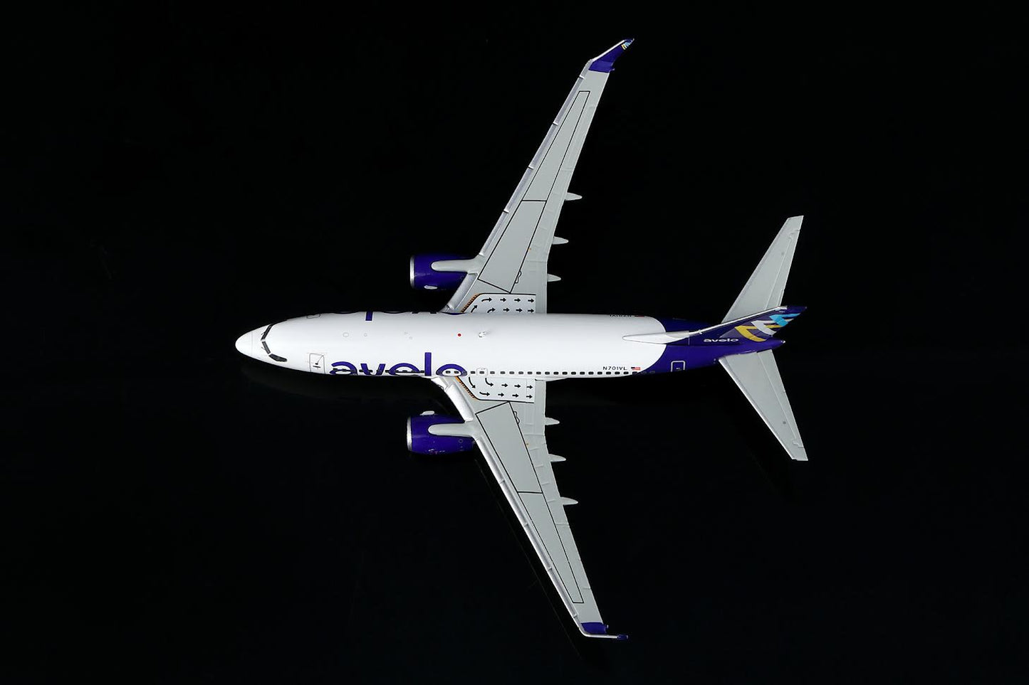 Legacy Jets LJ11516 - 5 1:400 Avelo Airlines Boeing 737 - 700 N701VL