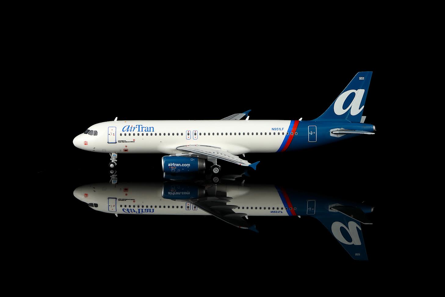 Legacy Jets LJ11516 - 6 1:400 Scale AirTran Airbus A320 - 233 N951LF