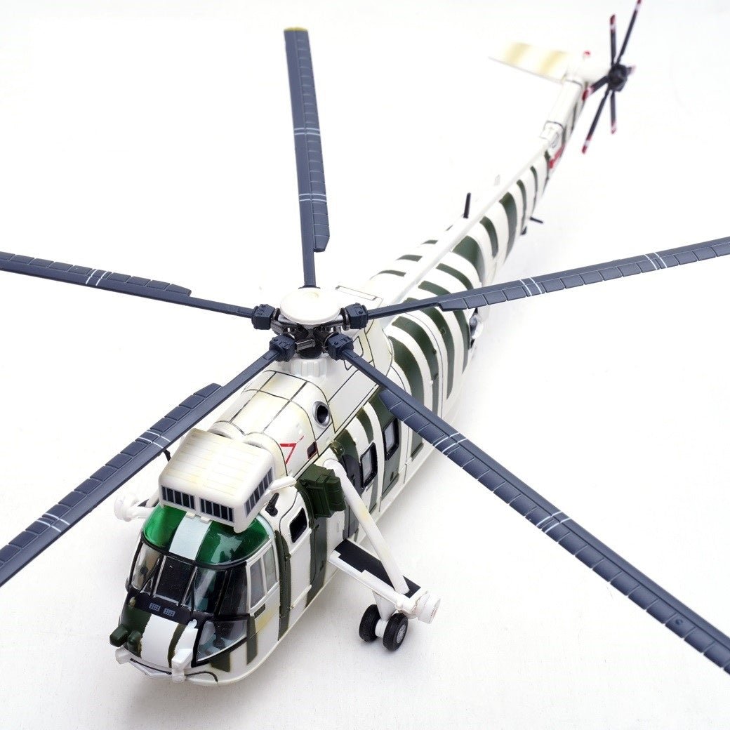 Legion Models LEG-14008LI 1:72 Westland Sea King HC.4 ZF118, 845 Naval Air Squadron, British Royal Navy Fleet Air Arm, Exercise Clockwork, Bardufoss, Norway, 1988