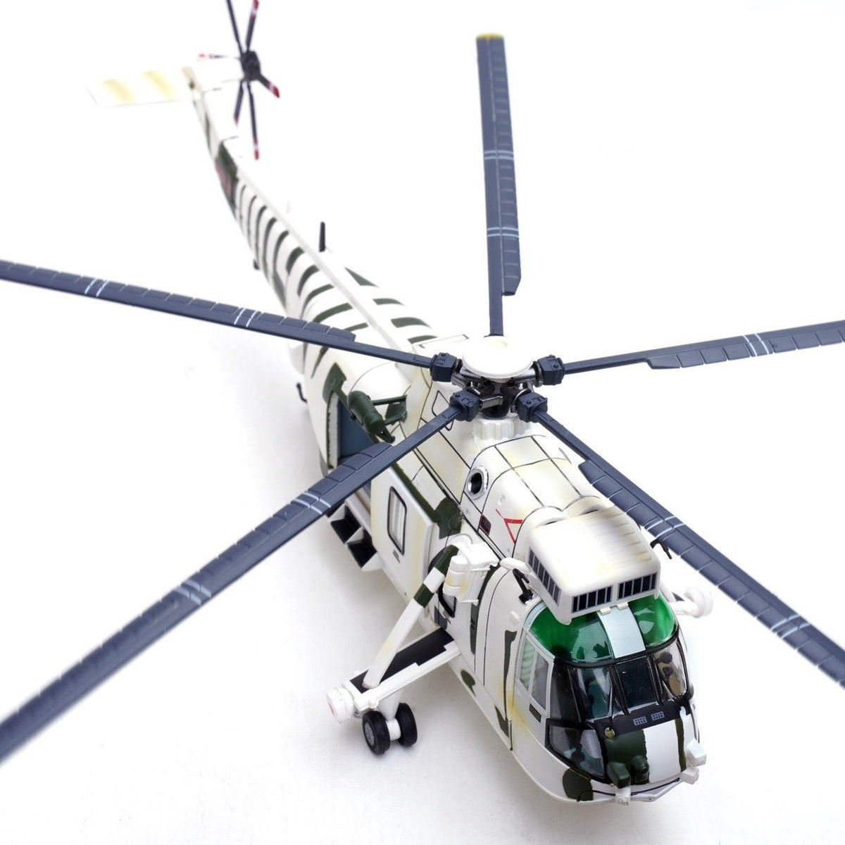 Legion Models LEG-14008LI 1:72 Westland Sea King HC.4 ZF118, 845 Naval Air Squadron, British Royal Navy Fleet Air Arm, Exercise Clockwork, Bardufoss, Norway, 1988