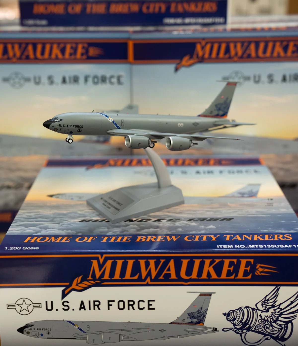 MTS Exclusive MTS135USAF1514 1:200 Boeing KC-135R Stratotanker 57-1514 128th ARW, Wisconsin ANG Signature Edition
