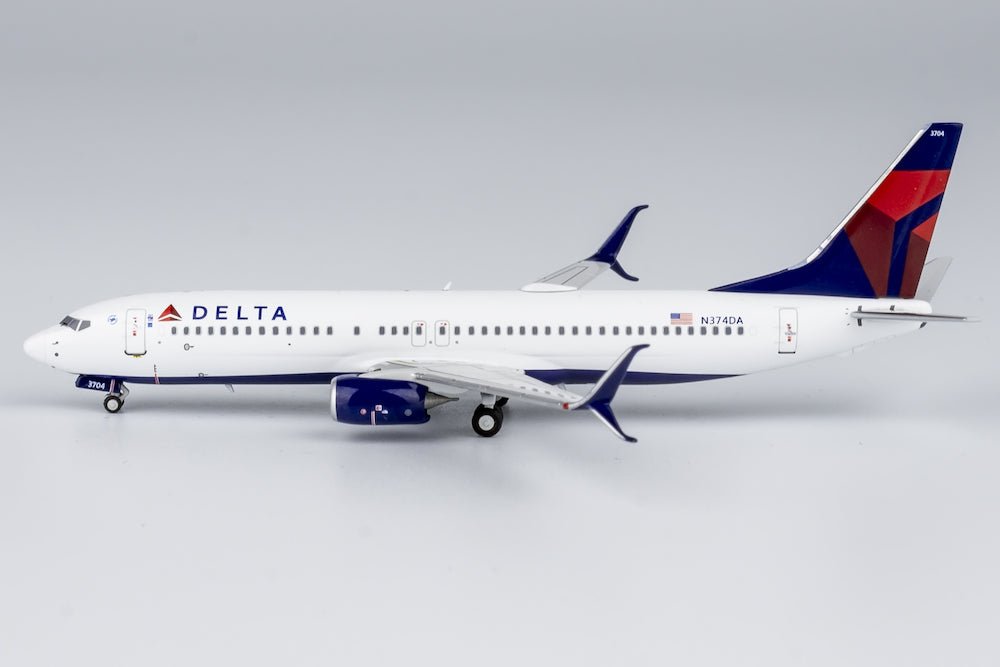 NG 58218 1:400 Delta Air Lines Boeing 737 - 800 N374DA