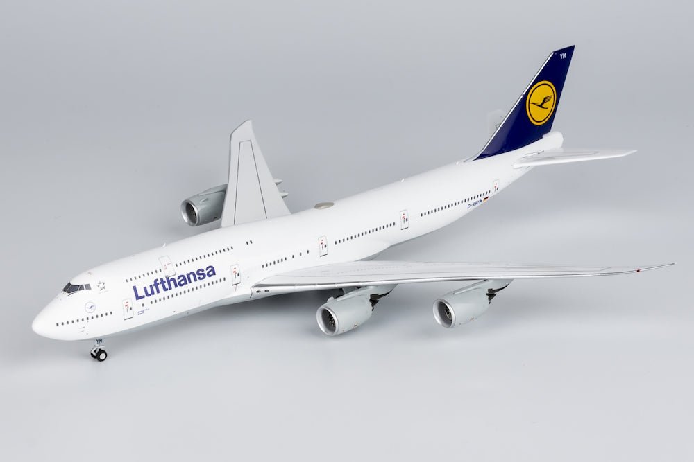 NG 78010 1:400 Lufthansa Boeing 747 - 8 D - ABYM