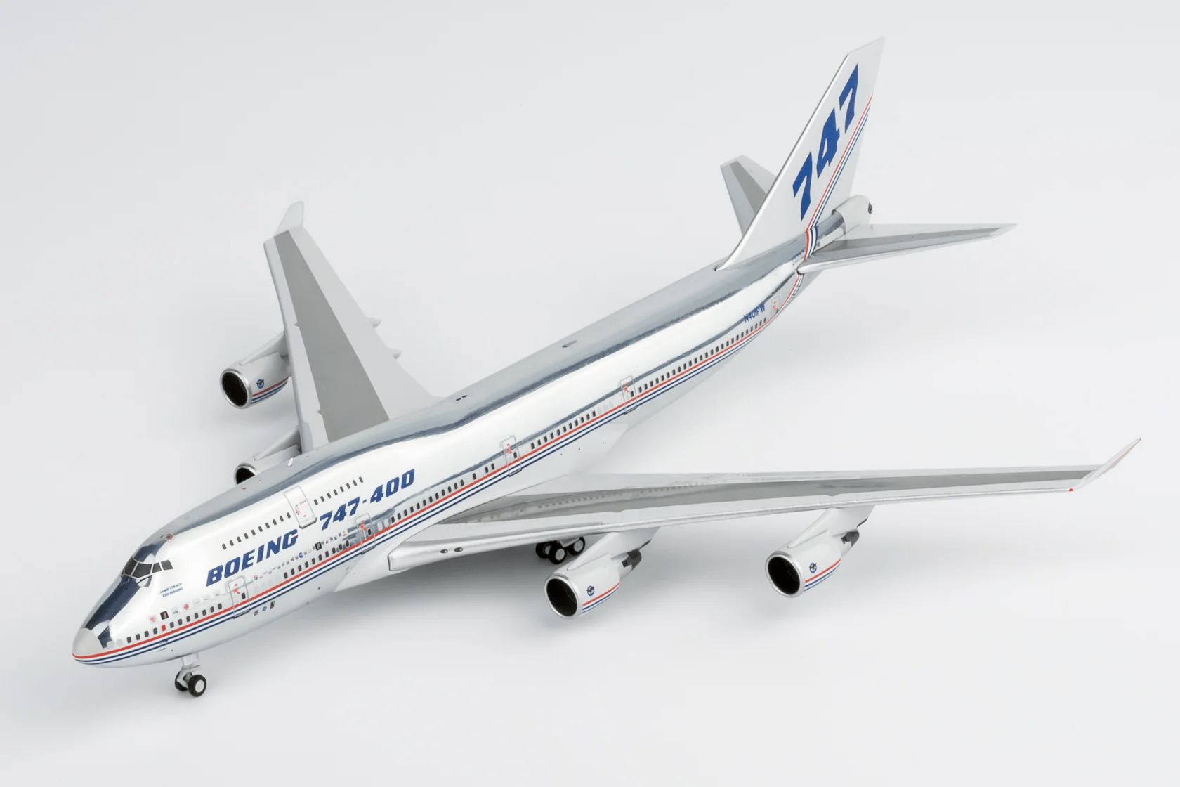 NG Models 04009 1:400 The Boeing Company 747 - 400 N401PW (Boeing house colors)