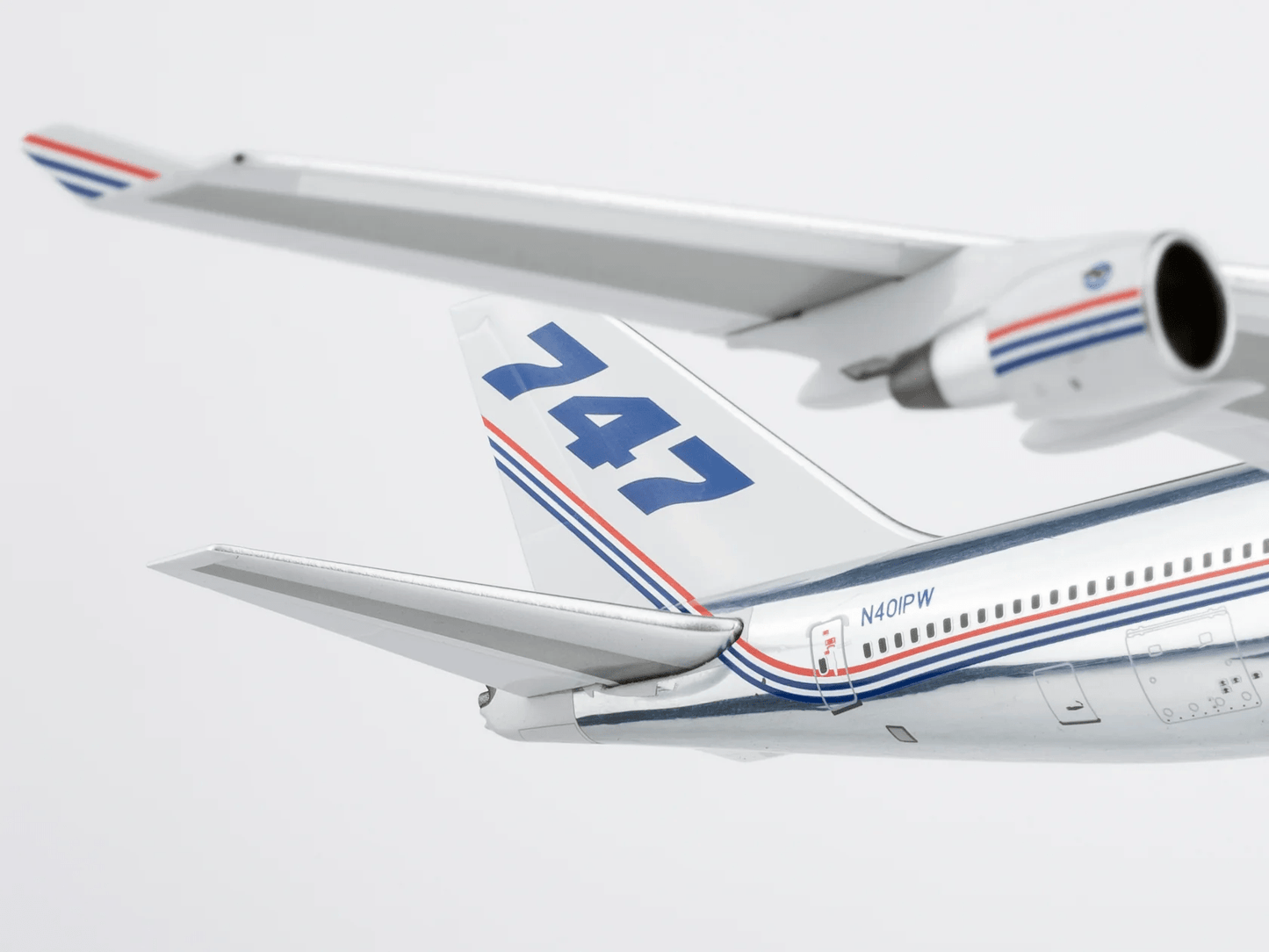 NG Models 04010 1:400 The Boeing Company 747 - 400 N401PW (Boeing house colors)