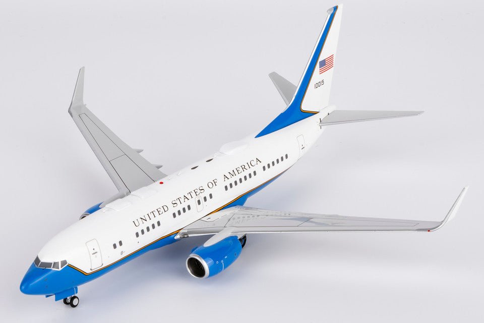 NG Models 05016 1:200 USA - Air Force C - 40B (737 - 700 BBJ) 01 - 0015