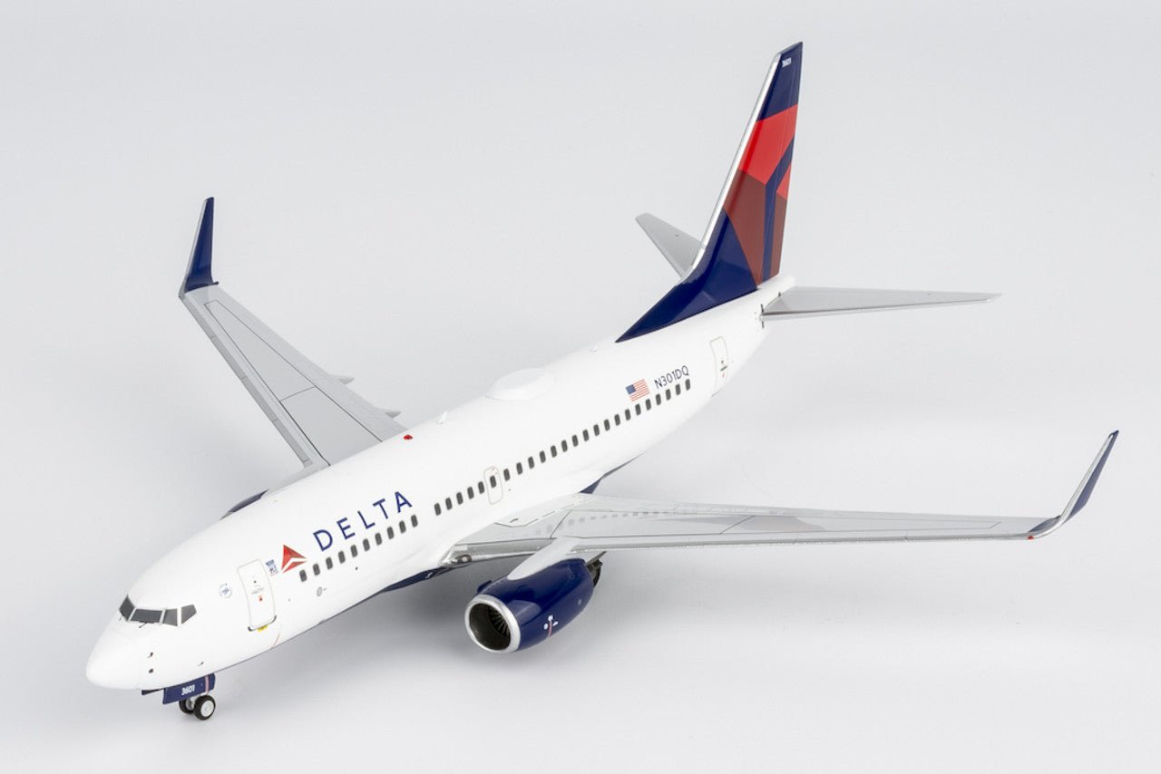 NG Models 05028 1:200 Delta Air Lines 737 - 700/w N301DQ