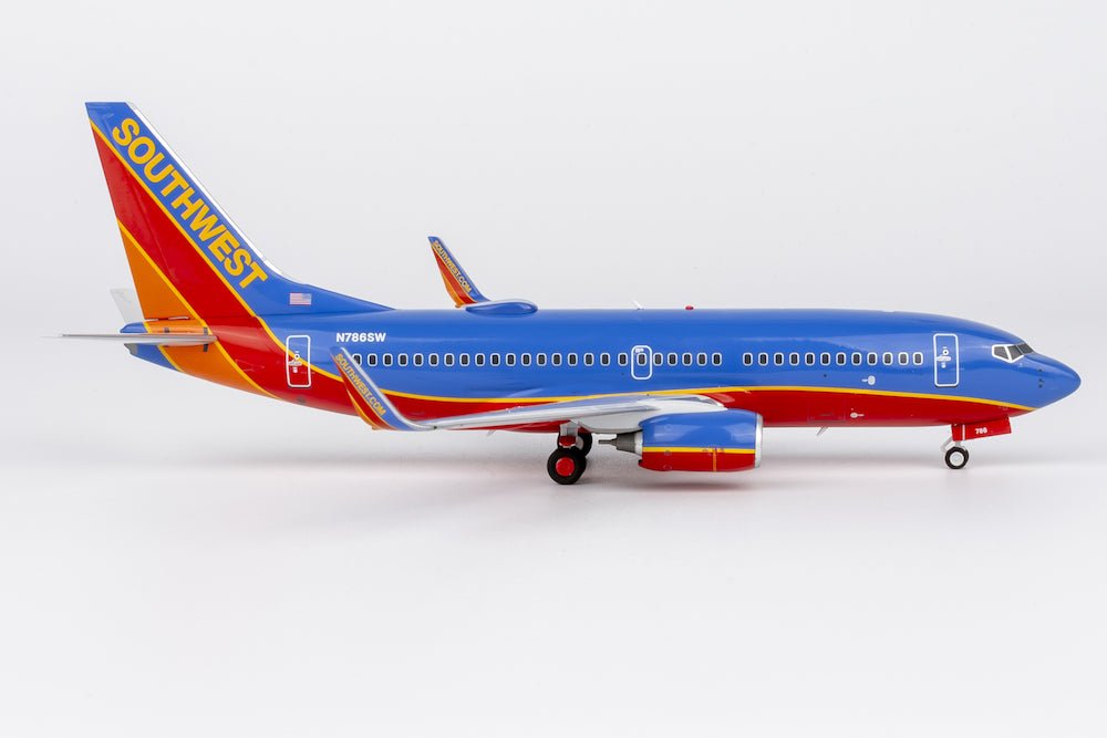 NG Models 05032 1:200 Southwest Airlines 737 - 700/w N786SW (Canyon Blue livery)