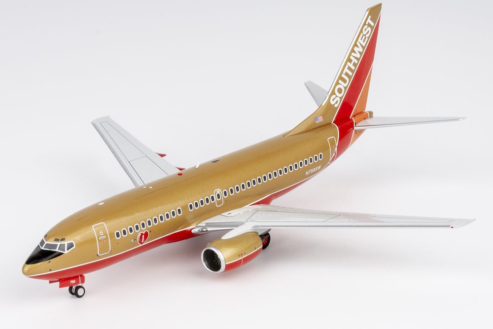 NG Models 05033 1:200 Southwest Airlines 737 - 700 N758SW (Mustard rocket livery)