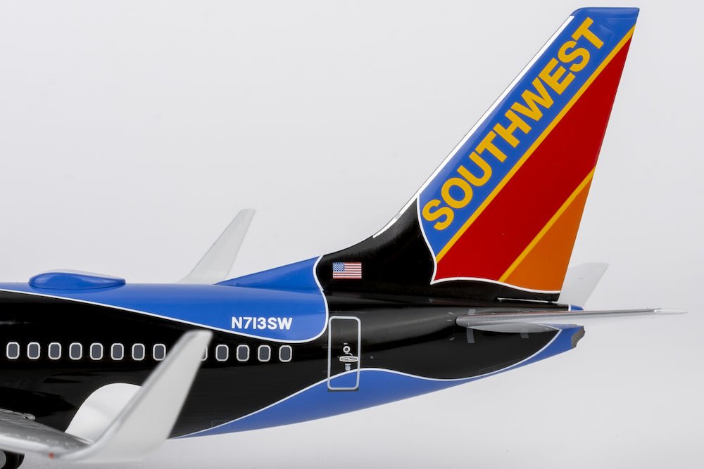 NG Models 05038 1:200 Southwest Airlines 737 - 700/w N713SW (Shamu livery)