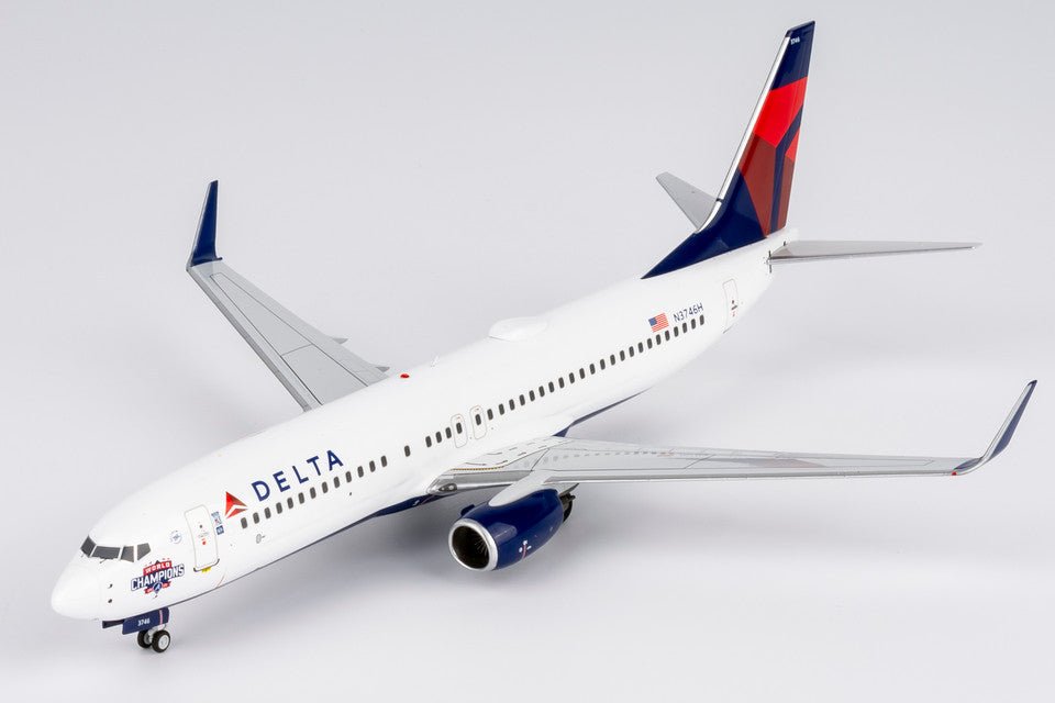 NG Models 08062 1:200 Delta Air Lines 737 - 800/w N3746H (Atlanta Braves' World Champions)