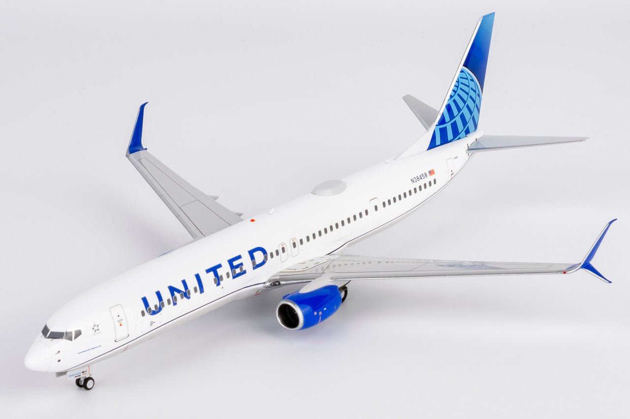 NG Models 09003 1:200 United Airlines 737 - 900ER/w N38458 (Blue Evolution c/s)