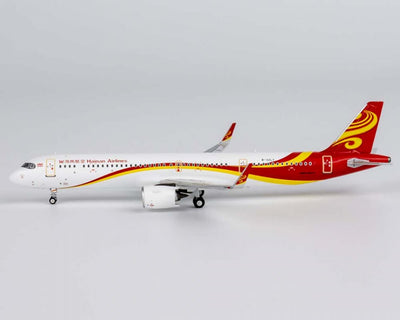NG Models 13135 1:400 Hainan Airlines A321neo B - 32LY (first A321neo for Hainan Airlines)