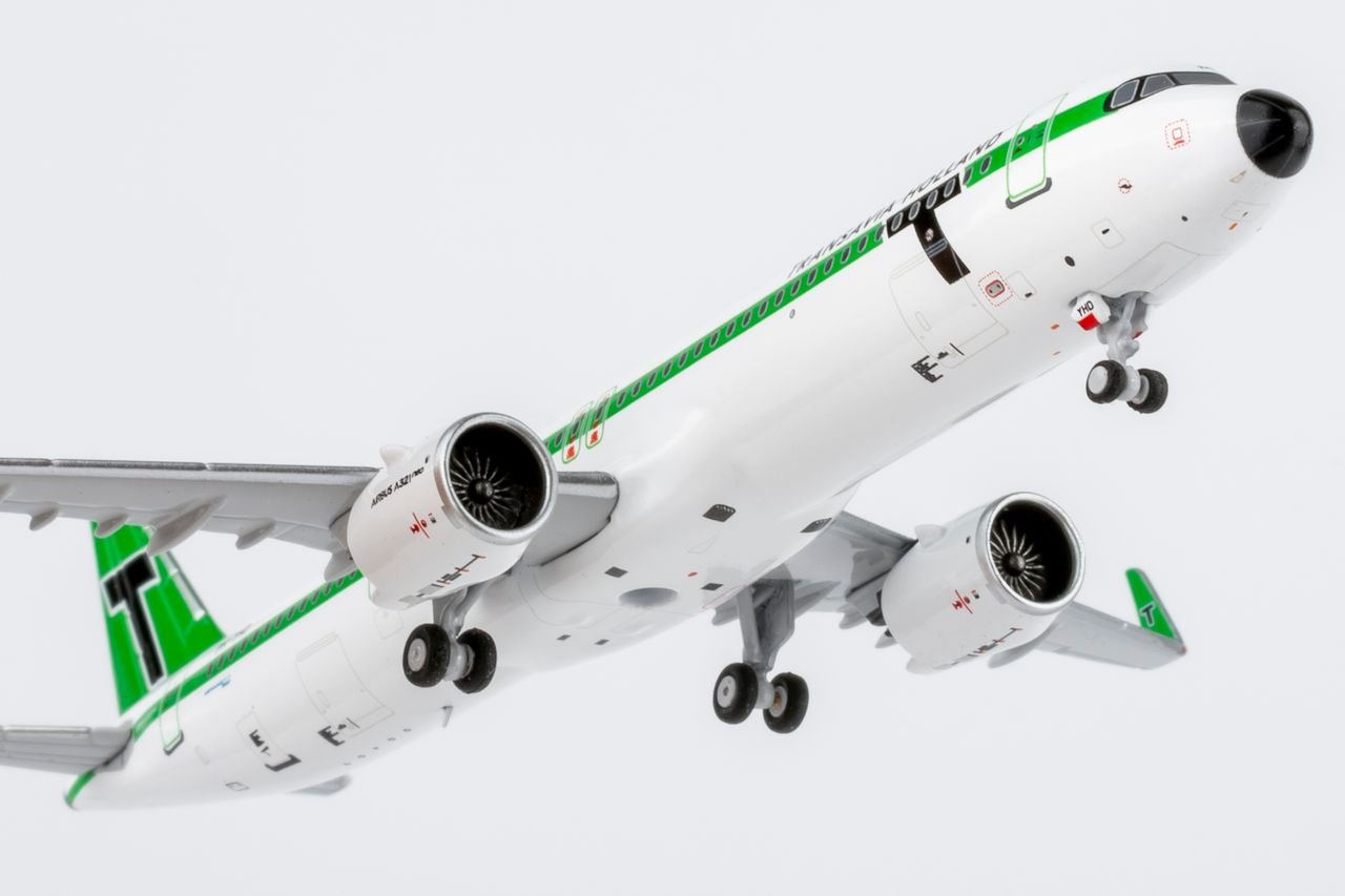 NG Models 13139 1:400 Transavia A321neo PH - YHD (1960s Retro colors)