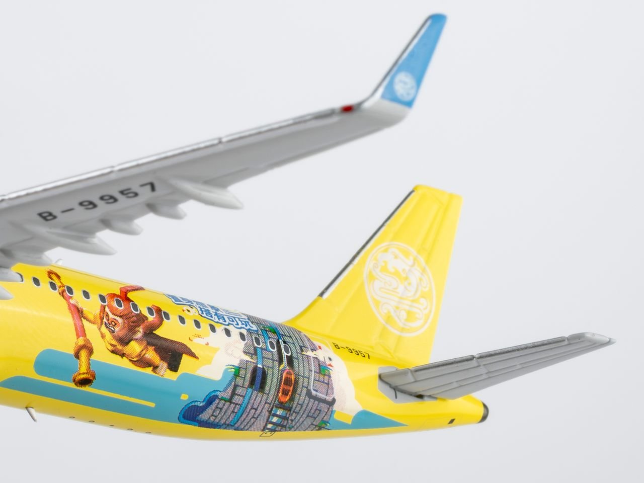 NG Models 13141 1:400 Juneyao Airlines A321 - 200/w B - 9957 (Legoland Shanghai Resort)