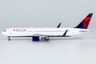 NG Models 17002 1:400 Delta Air Lines 767 - 300ER/w N173DZ (with CF6 engines)
