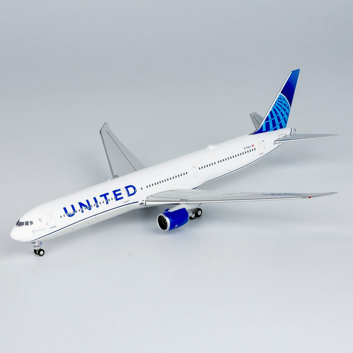 NG Models 18001 1:400 United Airlines 767 - 400ER N77066 ("Blue Evolution" livery; CF6 engines)