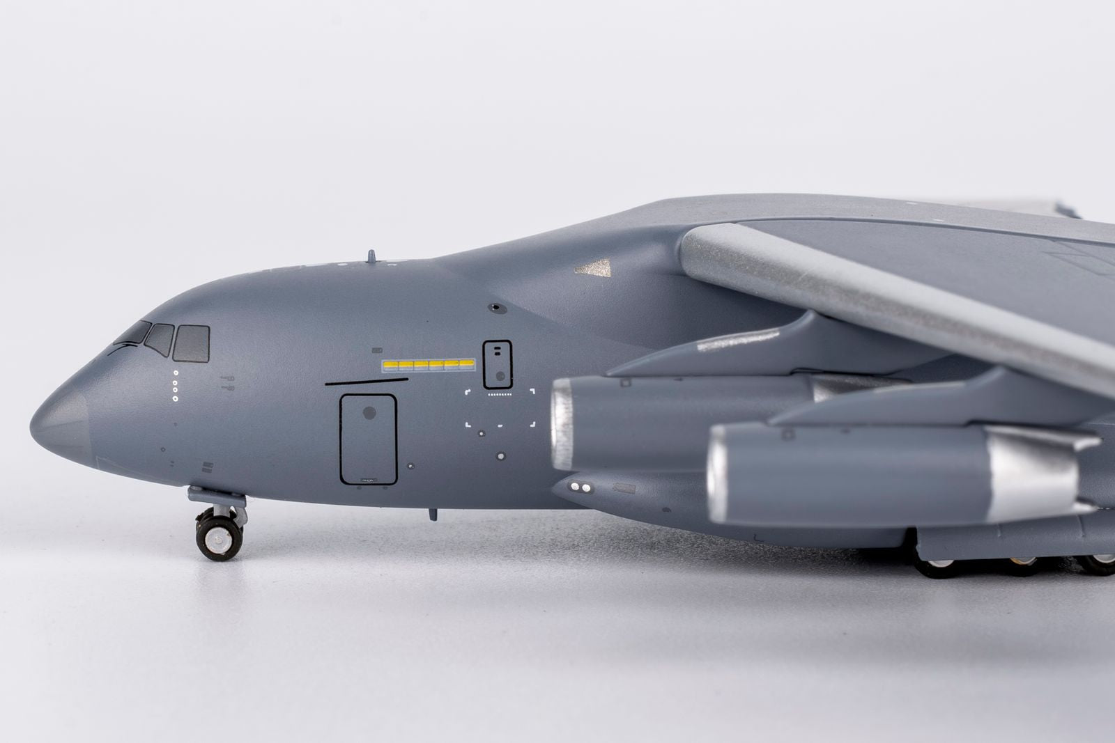 NG Models 22022 1:400 PLA Air Force Xian Y - 20 20241