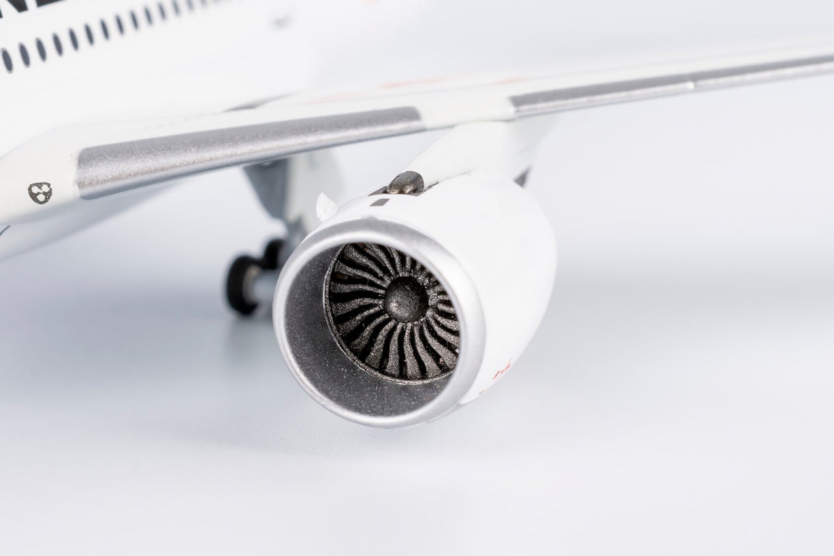 NG Models 39095 1:400 Japan Airlines (JAL) A350 - 900 JA01XJ (red "AIRBUS A350" titles)