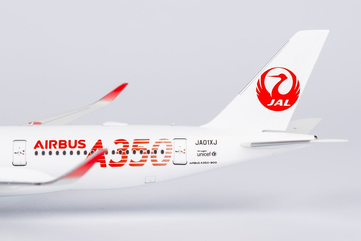 NG Models 39095 1:400 Japan Airlines (JAL) A350 - 900 JA01XJ (red "AIRBUS A350" titles)