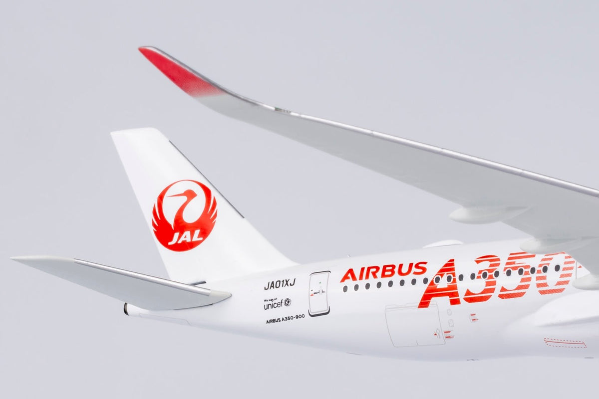 NG Models 39095 1:400 Japan Airlines (JAL) A350 - 900 JA01XJ (red "AIRBUS A350" titles)