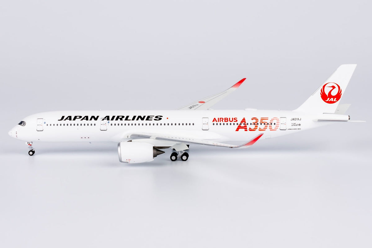 NG Models 39095 1:400 Japan Airlines (JAL) A350 - 900 JA01XJ (red "AIRBUS A350" titles)