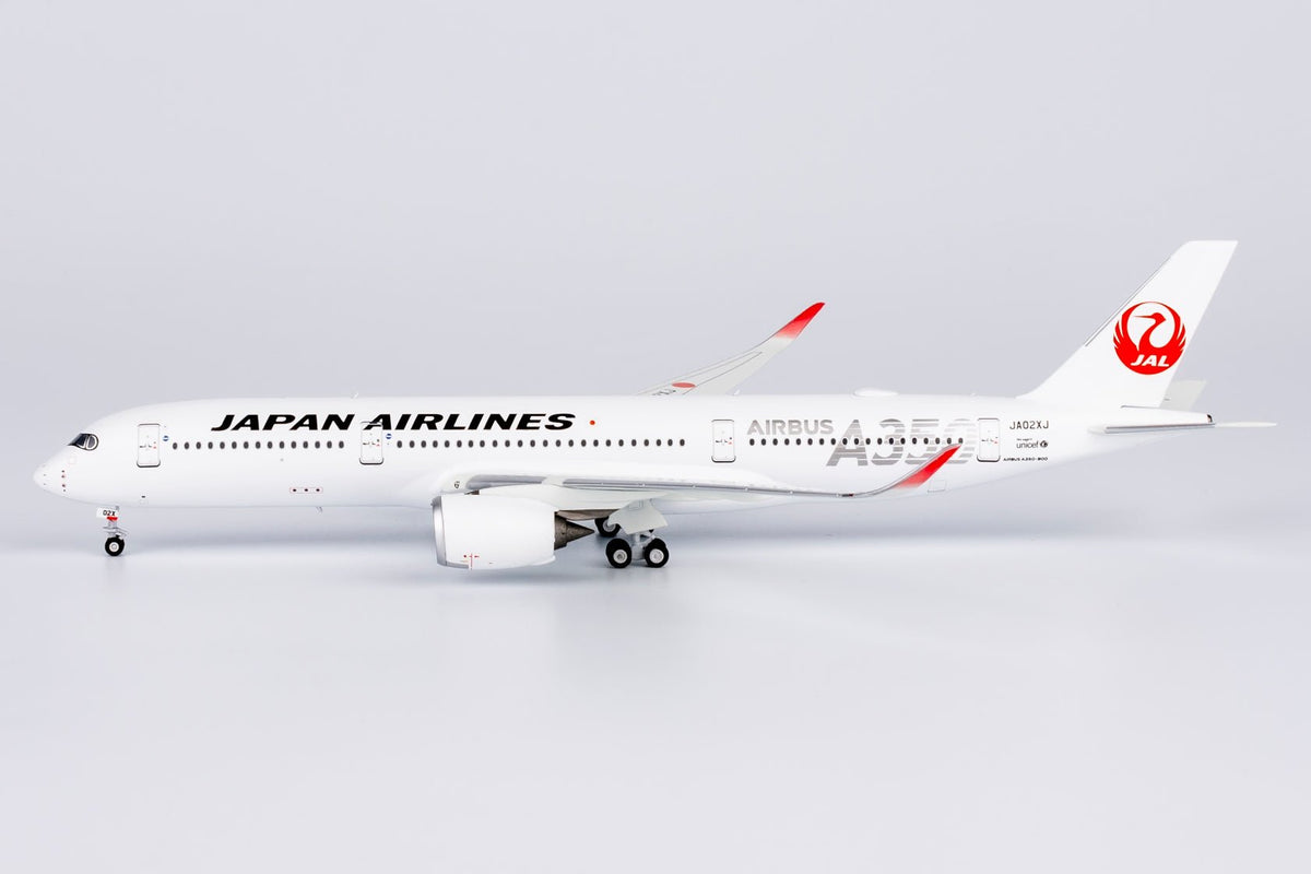 NG Models 39096 1:400 Japan Airlines (JAL) A350 - 900 JA02XJ (silver "AIRBUS A350" titles)