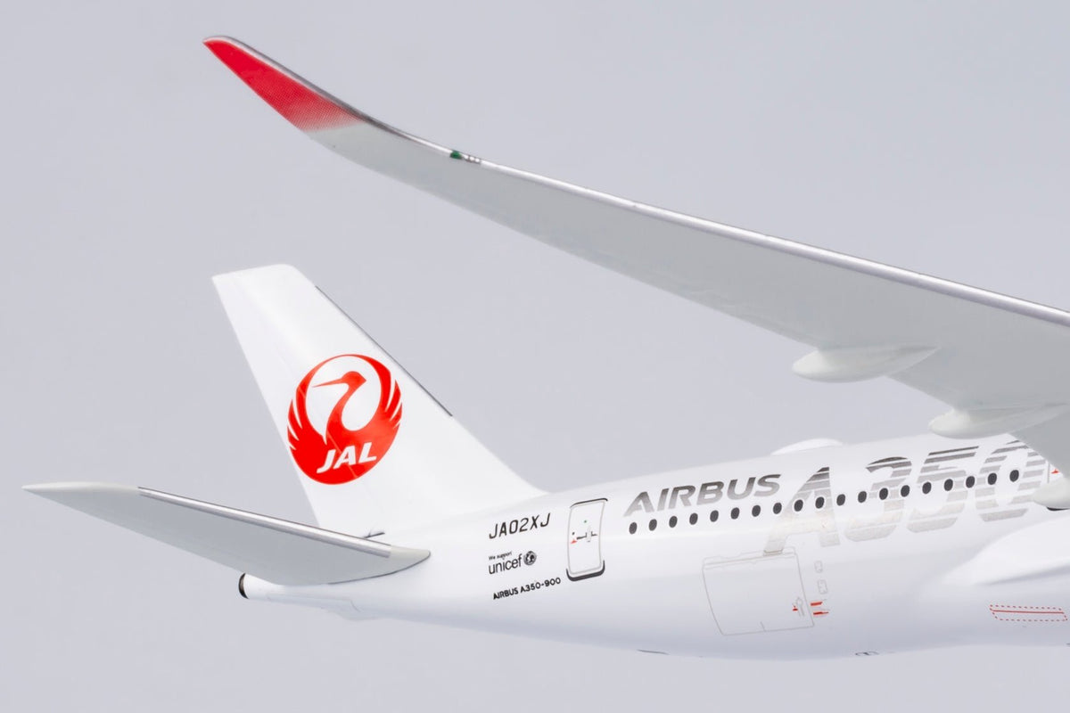 NG Models 39096 1:400 Japan Airlines (JAL) A350 - 900 JA02XJ (silver "AIRBUS A350" titles)