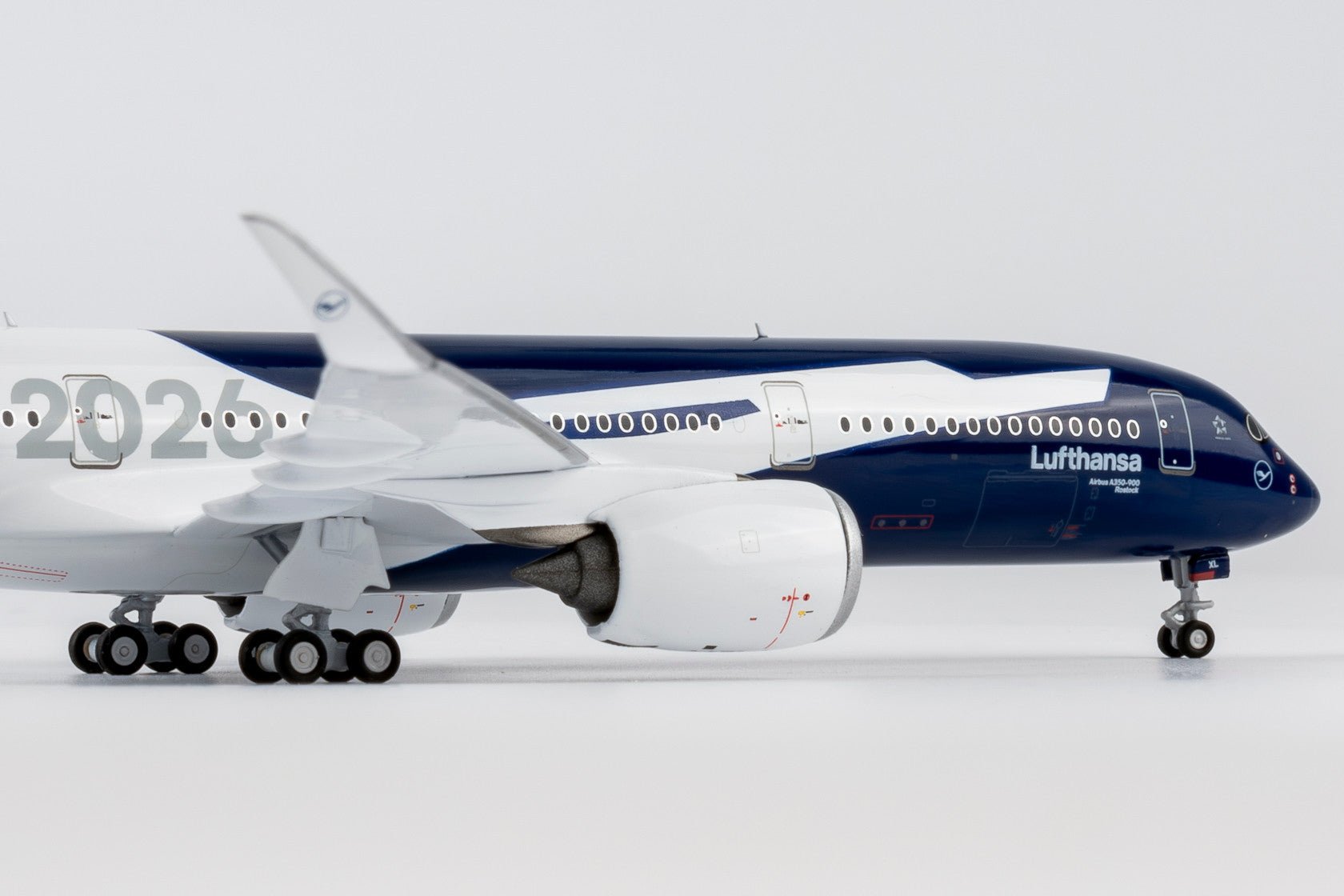 NG Models 39131 1:400 Lufthansa A350-900 D-AIXL 100 Years