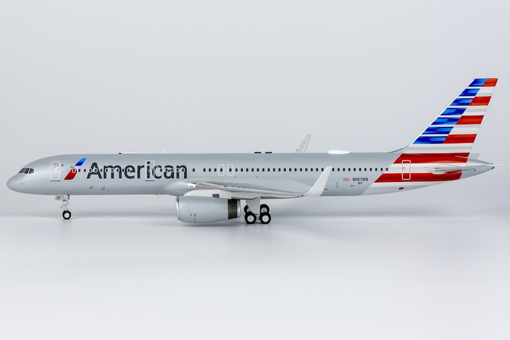 NG Models 42033 1:200 American Airlines 757 - 200/w N187AN