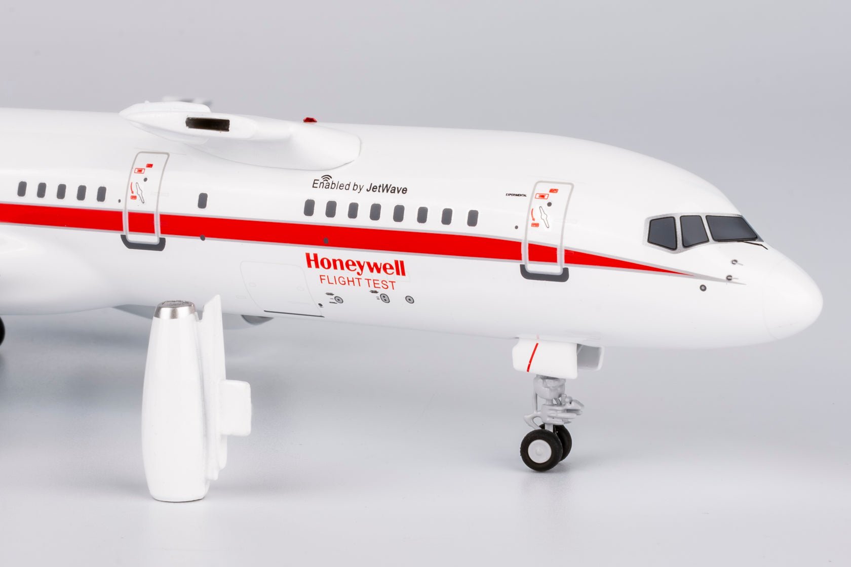 NG Models 42040 1:200 Honeywell Aviation Services 757 - 200 N757HW (old livery; with test engine "RB11")