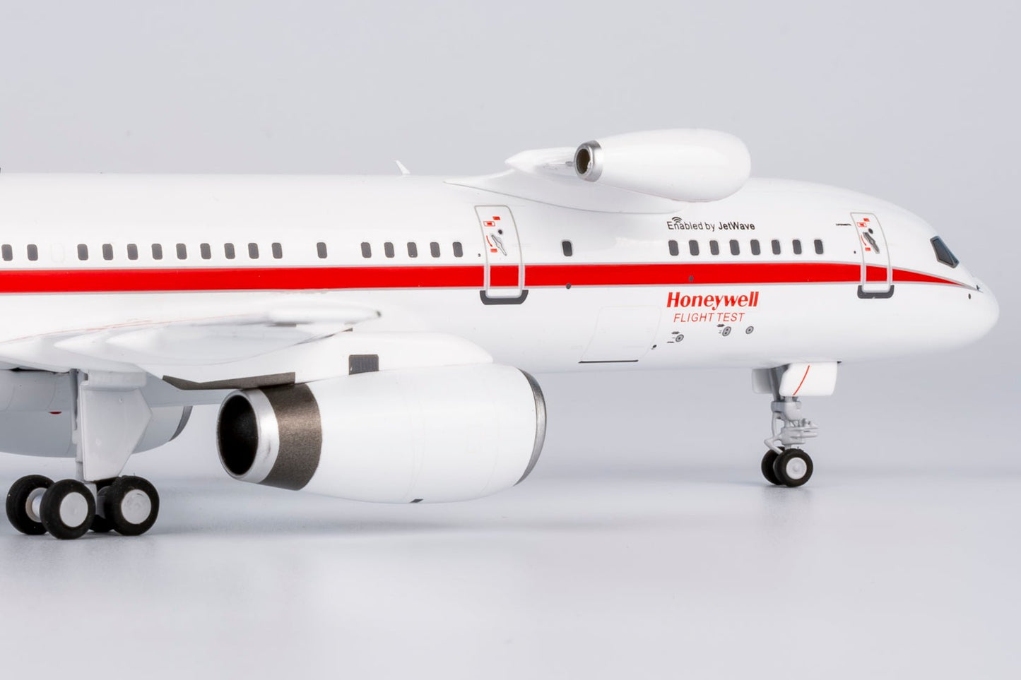 NG Models 42040 1:200 Honeywell Aviation Services 757 - 200 N757HW (old livery; with test engine "RB11")