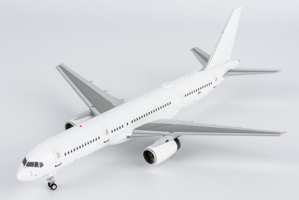 NG Models 42043 1:200 USA - Air Force C - 32B (757 - 200) 00 - 9001
