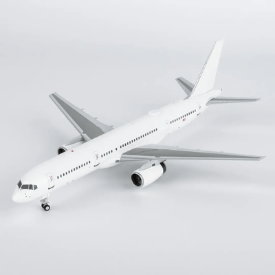NG Models 42045 1:200 USA - Air Force C - 32B (757 - 200) 02 - 4452