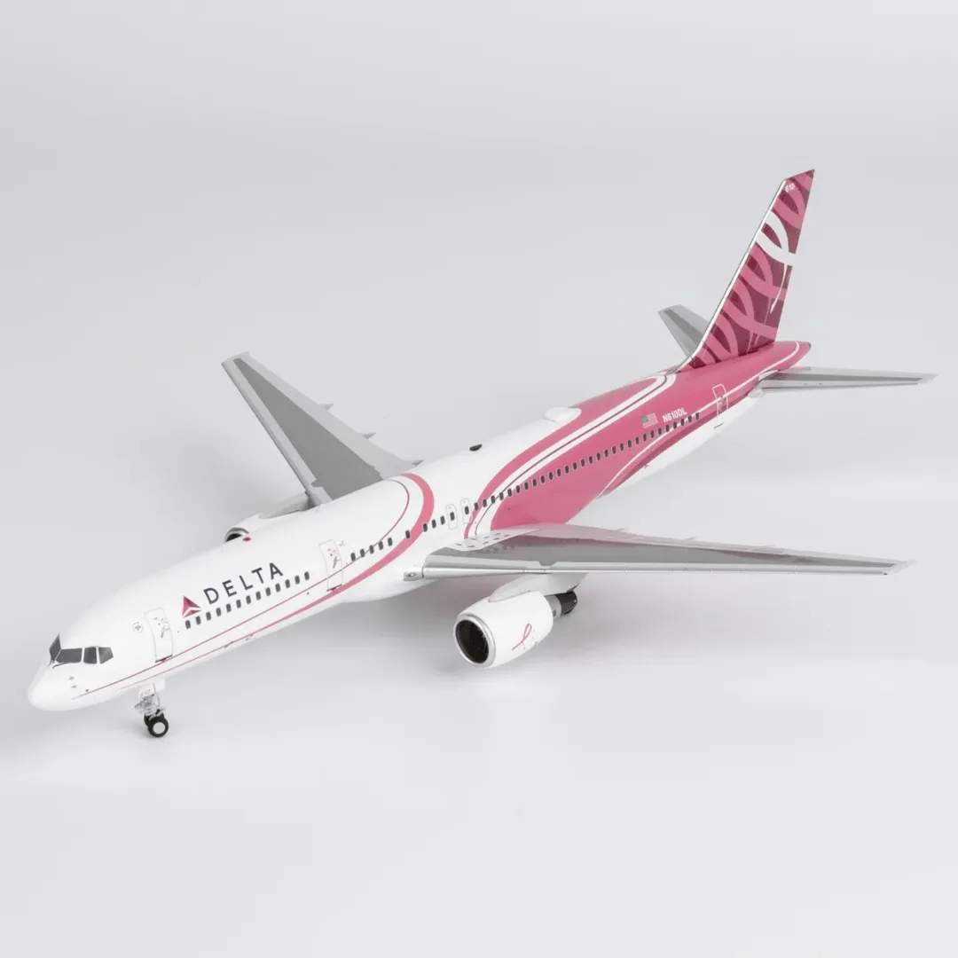 NG Models 42056 1:200 Delta Air Lines 757 - 200/w N610DL (special Song paint scheme for Breast Cancer Awareness)