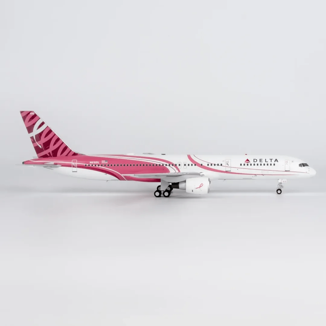 NG Models 42056 1:200 Delta Air Lines 757 - 200/w N610DL (special Song paint scheme for Breast Cancer Awareness)