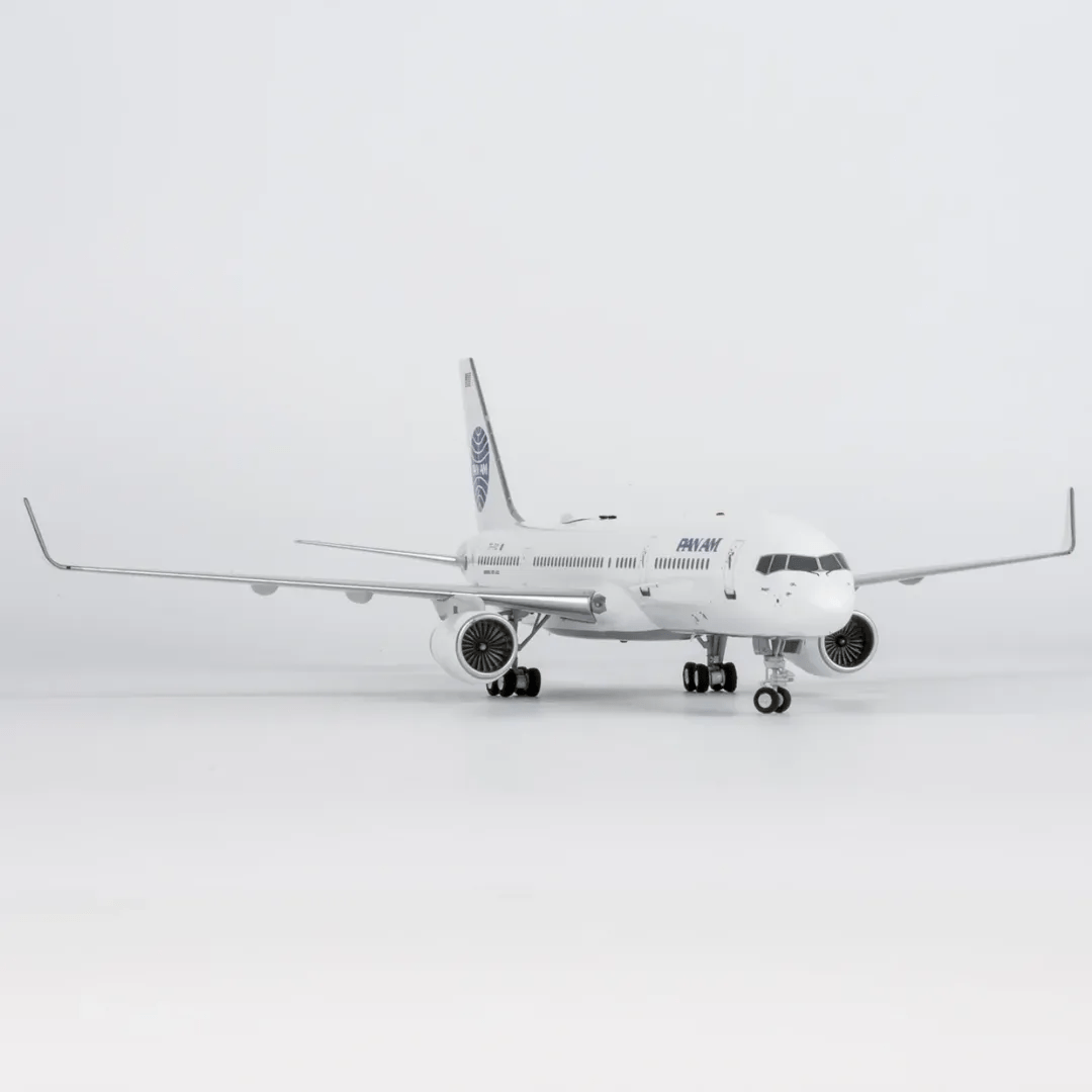 NG Models 42057 1:200 Icelandair 757 - 200/w TF - FIC (Criterion Travel's Pan Am livery)
