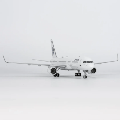 NG Models 42057 1:200 Icelandair 757 - 200/w TF - FIC (Criterion Travel's Pan Am livery)