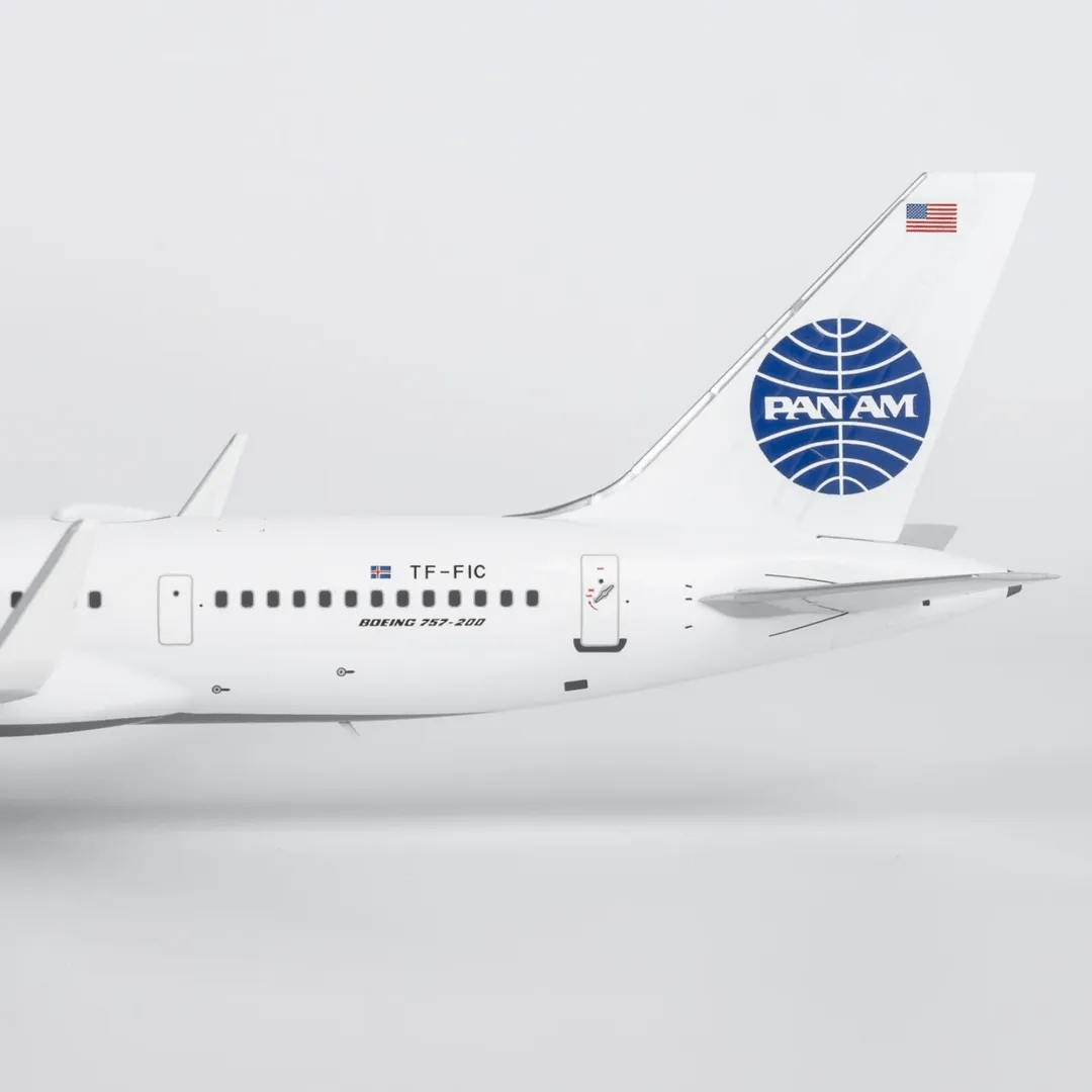 NG Models 42057 1:200 Icelandair 757 - 200/w TF - FIC (Criterion Travel's Pan Am livery)