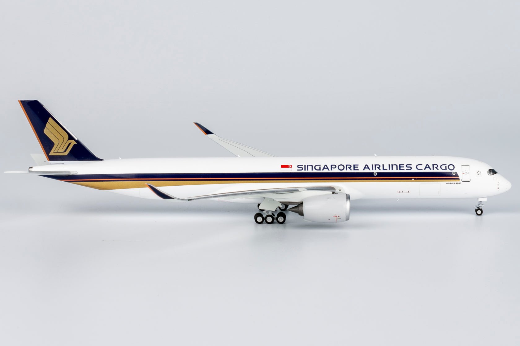 NG Models 46003 1:400 Singapore Airlines Cargo A350F