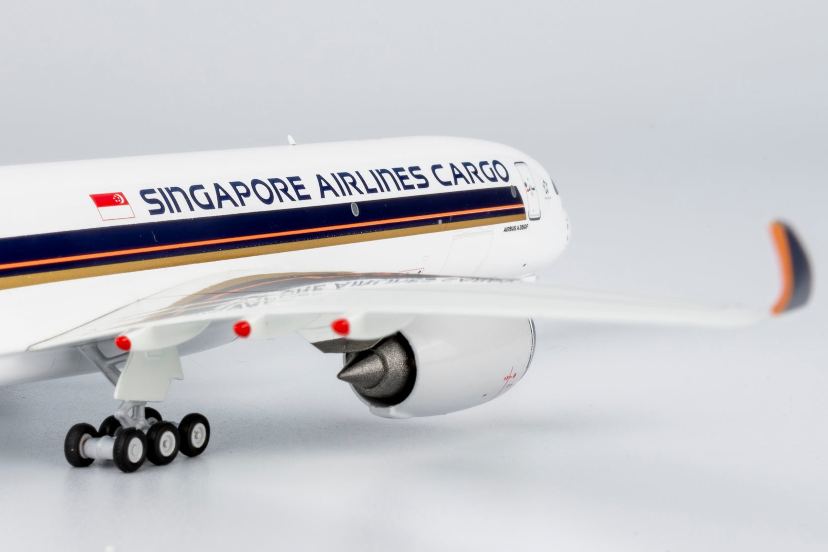 NG Models 46003 1:400 Singapore Airlines Cargo A350F – MTS